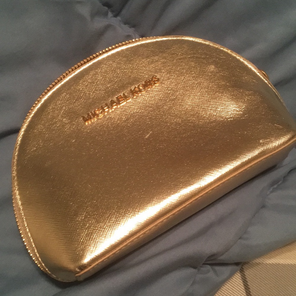 Michael kors cosmetic/small bag Gold